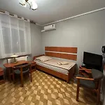 Airport شقة فندقية 3*